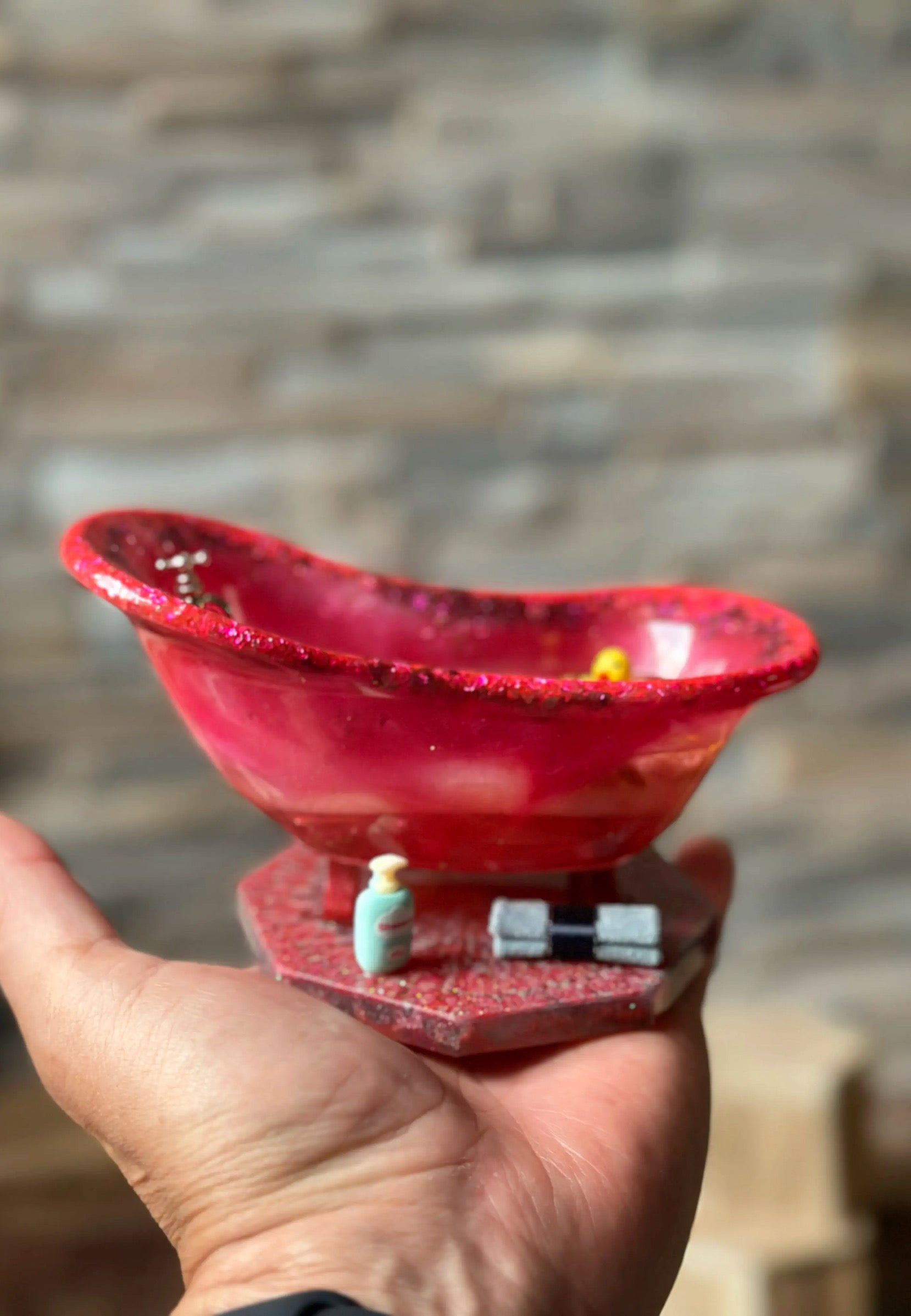 Miniatur-Badewanne aus Resin – Handgefertigte Deko, 16x7 cm